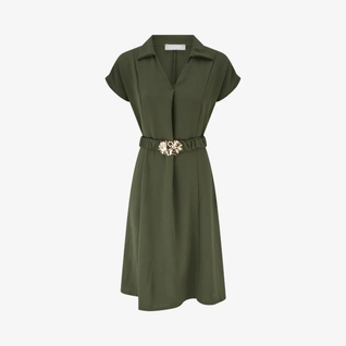 Robe fluide unie ceinturée