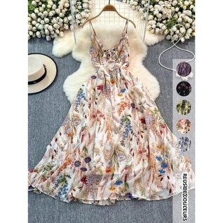 Robe fleurie à bretelles fines